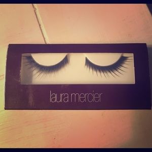 Laura Mercier glamour false eyelashes